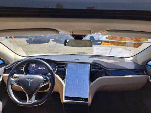 2015 Tesla Model S