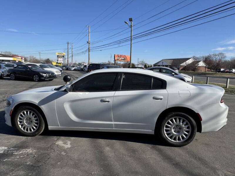 2018 Dodge Charger null photo 3