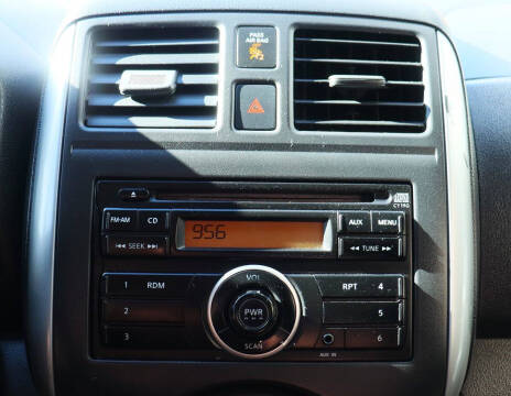 2012 Nissan Versa 1.6 SV