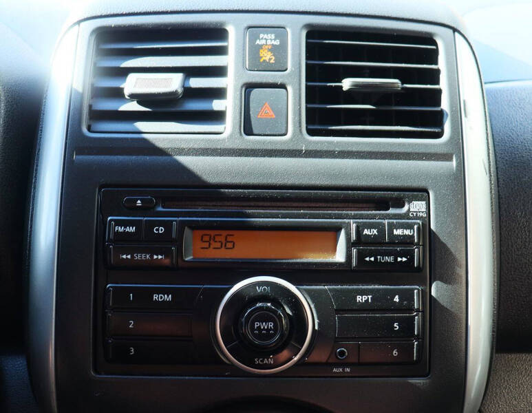 2012 Nissan Versa 1.6 SV