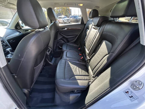 2017 Audi Q5 2.0T quattro Premium Plus