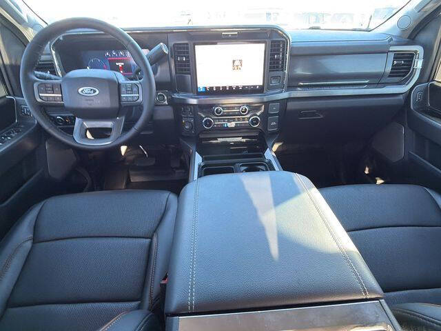 2025 Ford F-450 Super Duty Lariat