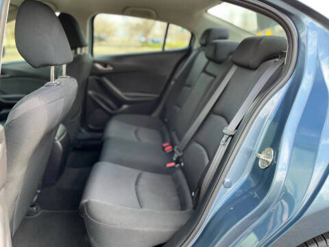 2016 Mazda MAZDA3 i Sport