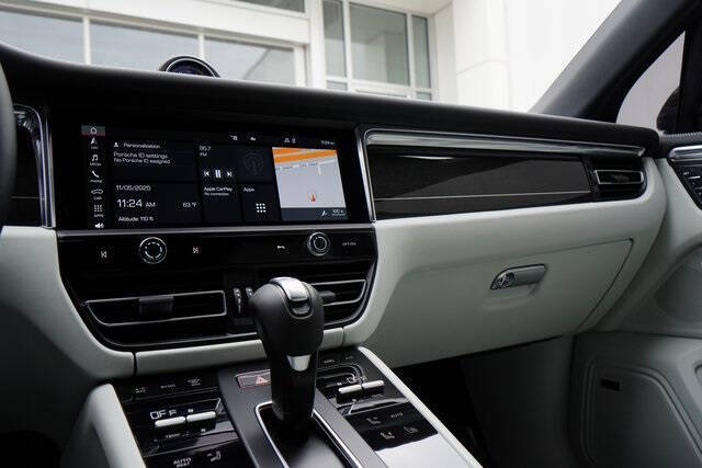 2023 Porsche Macan S