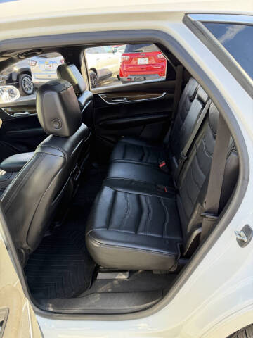 2017 Cadillac XT5 Platinum