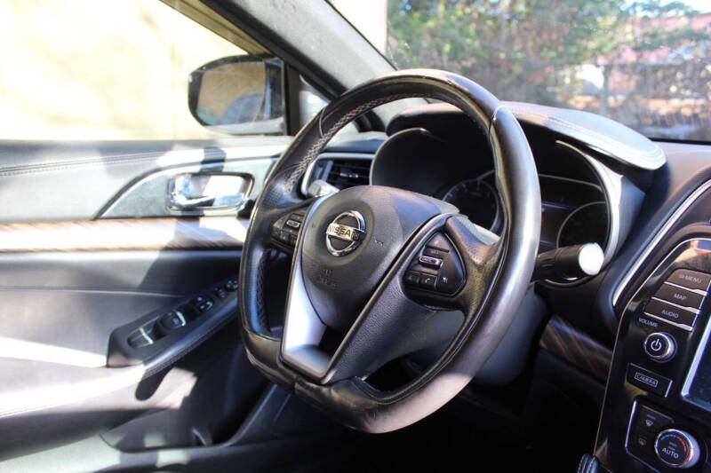 2017 Nissan Maxima Platinum