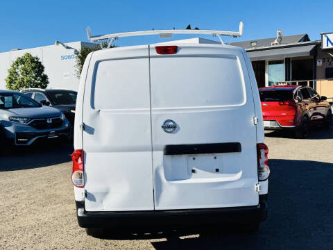2015 Nissan NV200 S