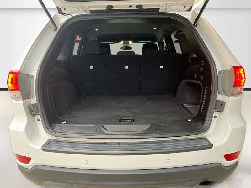 2019 Jeep Grand Cherokee Laredo E