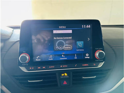 2022 Nissan Altima 2.5 SR