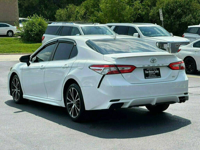 2020 Toyota Camry SE