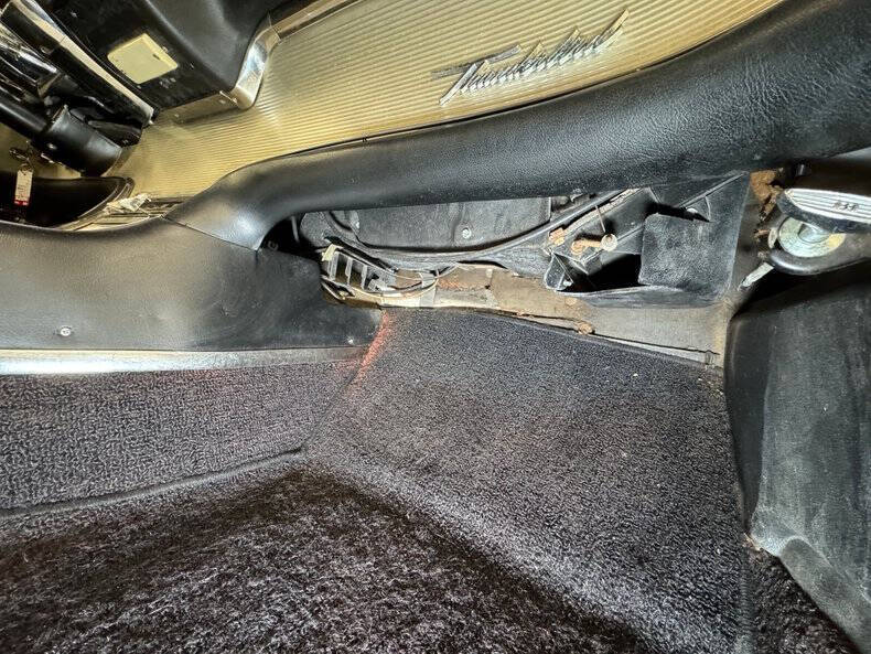 1961 Ford Thunderbird