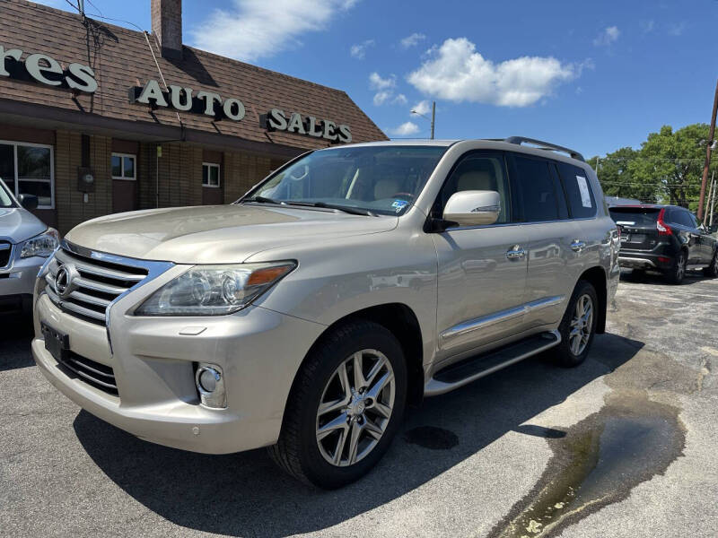 2013 Lexus LX 570