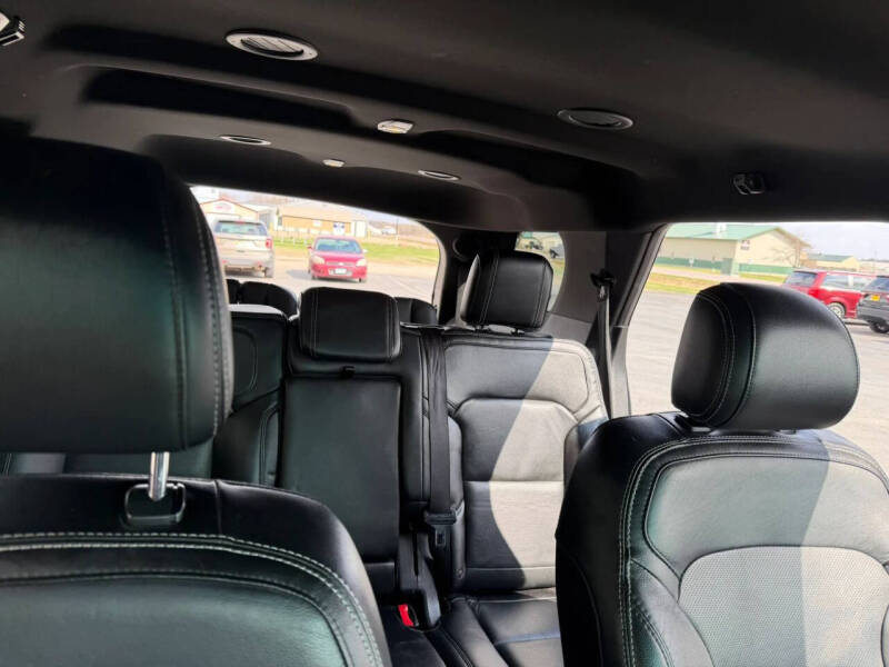 2017 Ford Explorer Limited - Photo 14