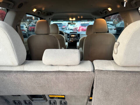 2014 Toyota Sienna L 7-Passenger