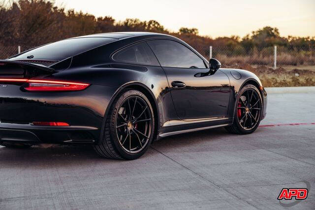 2019 Porsche 911 Carrera 4S
