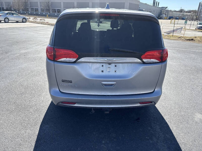 2017 Chrysler Pacifica Touring