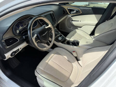2015 Chrysler 200 C