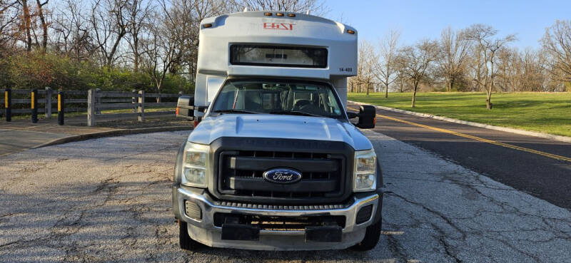 2014 Ford F-550 Shuttle Bus