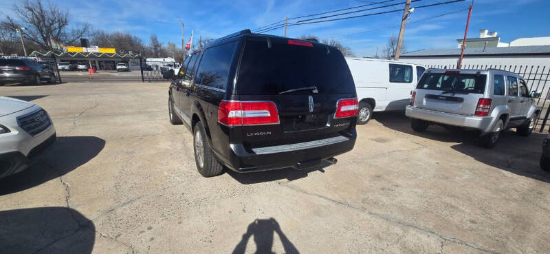 2011 Lincoln Navigator L