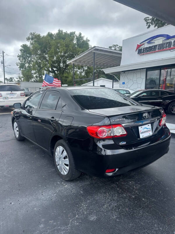 2013 Toyota Corolla LE photo 14