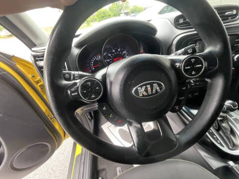 2016 Kia Soul +