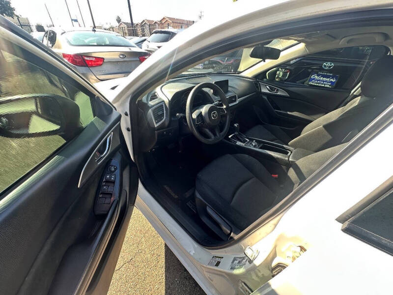 2018 Mazda MAZDA3 Sport