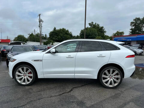 2019 Jaguar F-PACE S