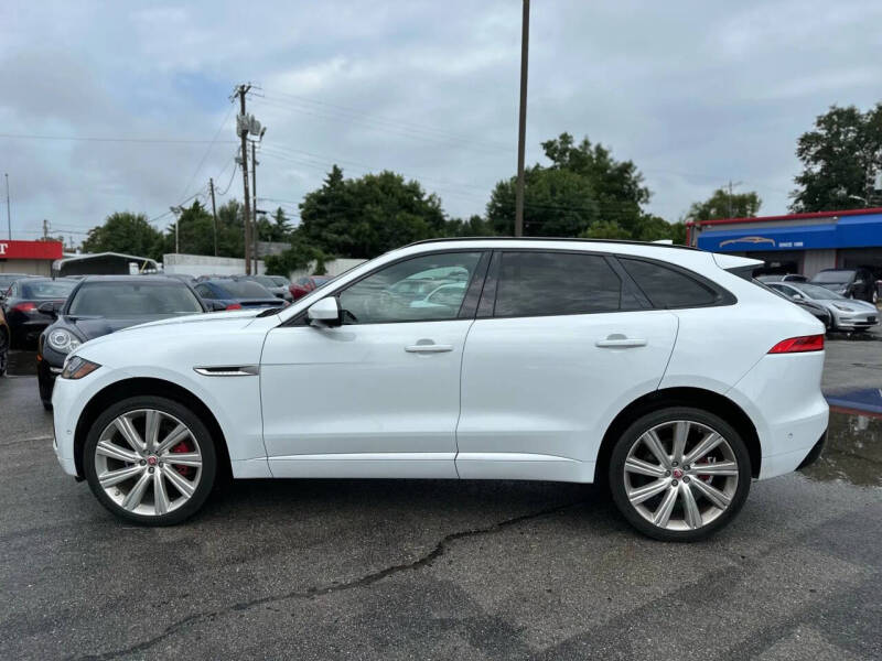 2019 Jaguar F-PACE S