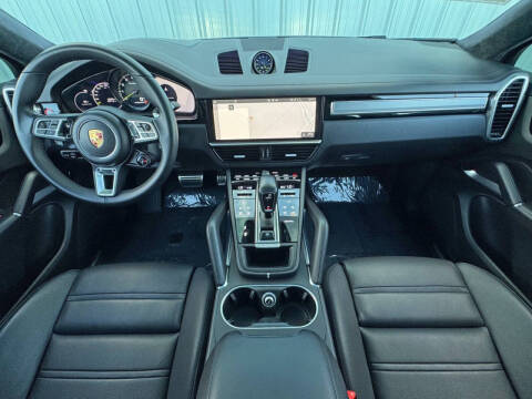 2021 Porsche Cayenne Turbo S E-Hybrid Coupe