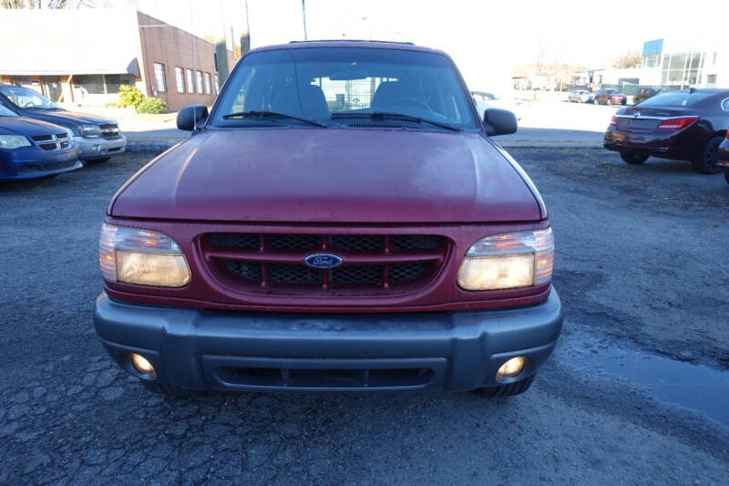 1999 Ford Explorer's photo