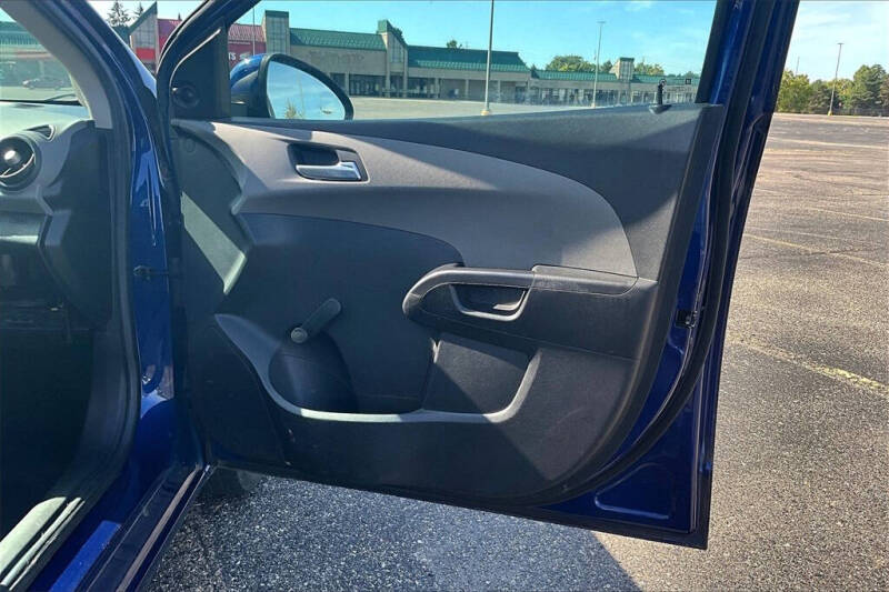 2013 Chevrolet Sonic LS Auto