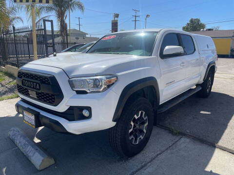 2019 Toyota Tacoma for sale at JR'S AUTO SALES in Pacoima CA