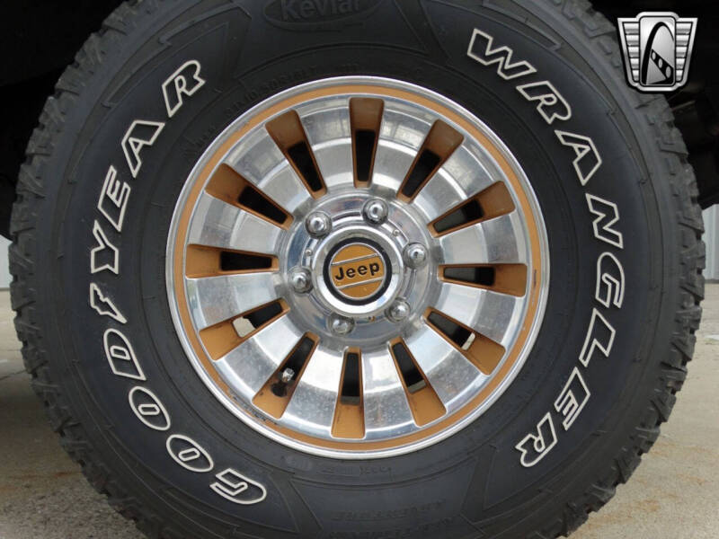 1986 Jeep Grand Wagoneer