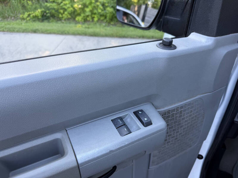 2012 Ford E-Series E-350 SD XLT