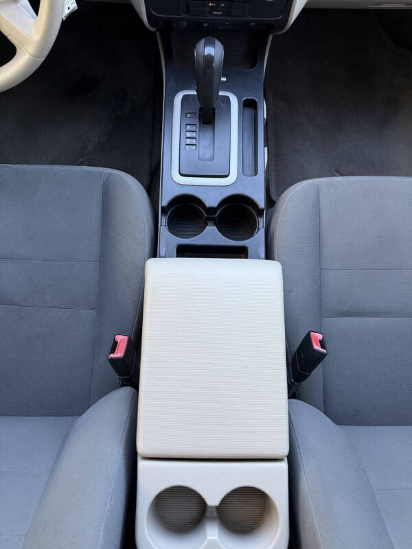 2011 Ford Escape XLS