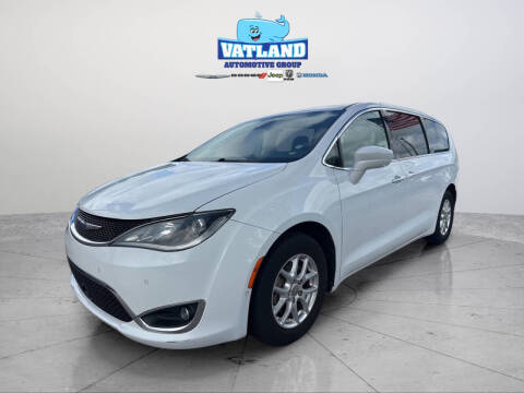 2020 Chrysler Pacifica Touring