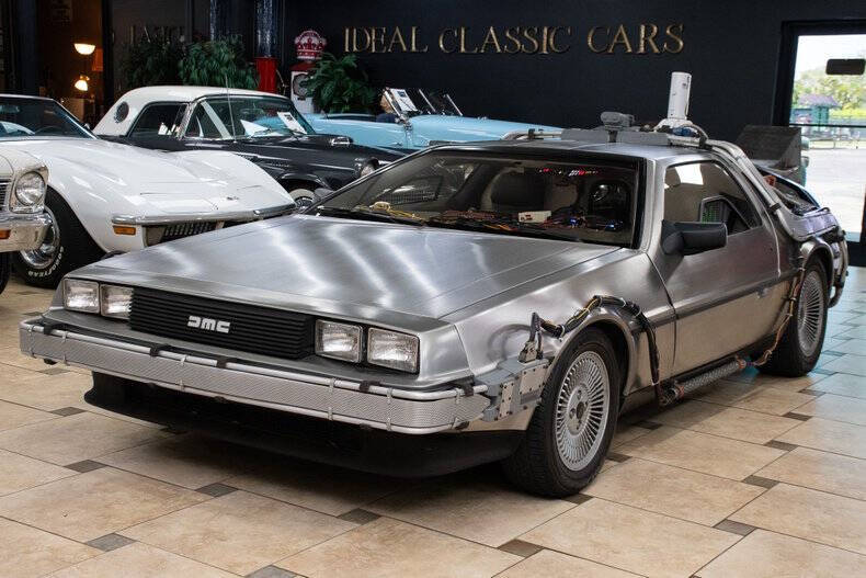 1981 DeLorean DMC-12