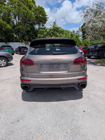 2016 Porsche Cayenne