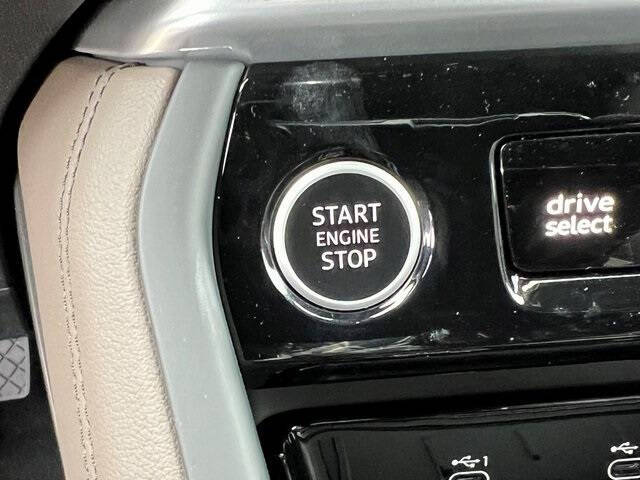 2025 Audi Q5 quattro Prestige TFSI