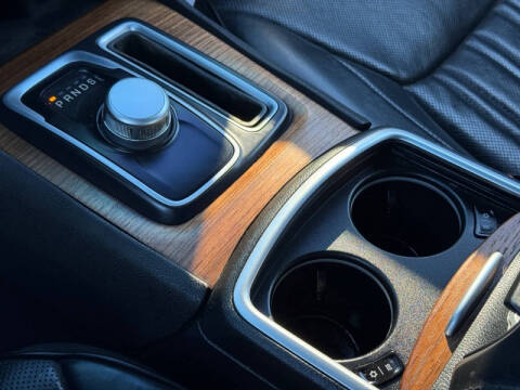 2017 Chrysler 300 C Platinum