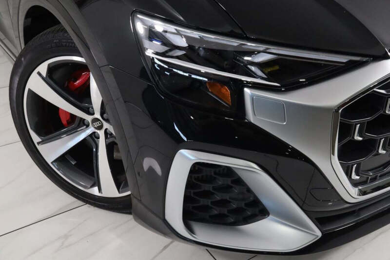 2024 Audi SQ8 4.0T quattro Premium Plus