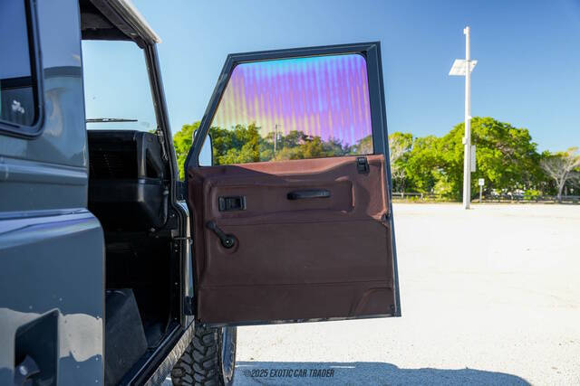 1991 Land Rover Defender