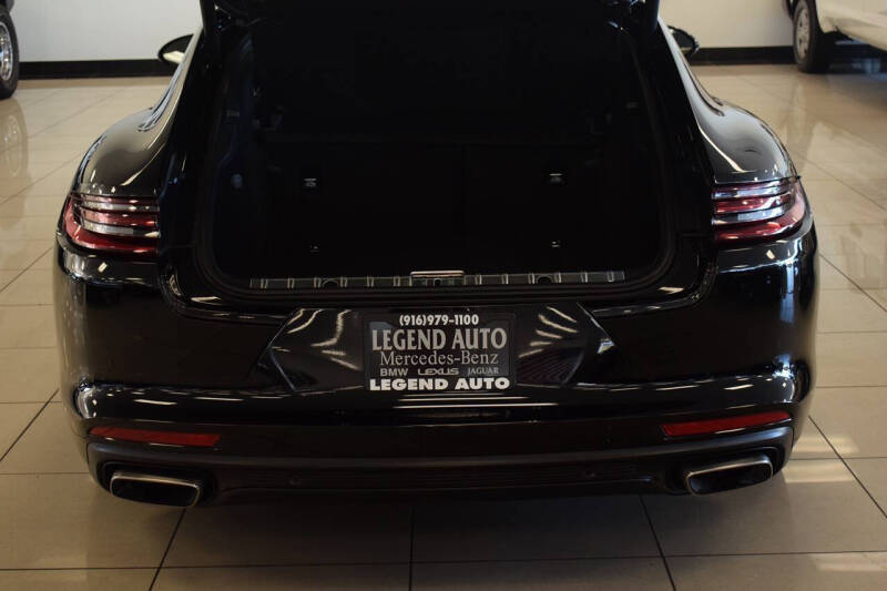 2018 Porsche Panamera 4