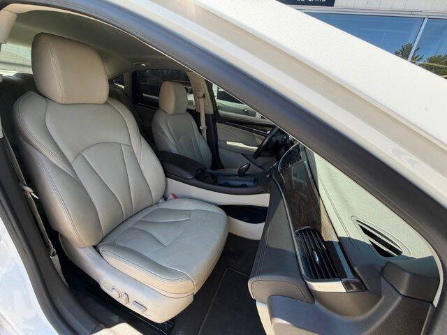 2017 Buick LaCrosse Essence