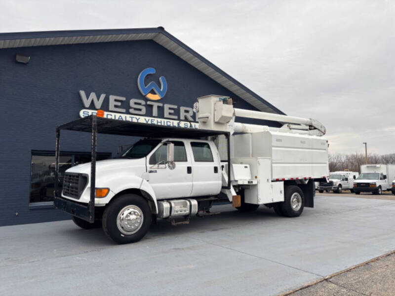 2000 Ford F750 Forestry Bucket Truck