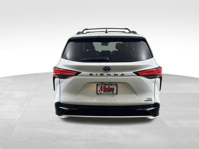 2022 Toyota Sienna XSE 7-Passenger
