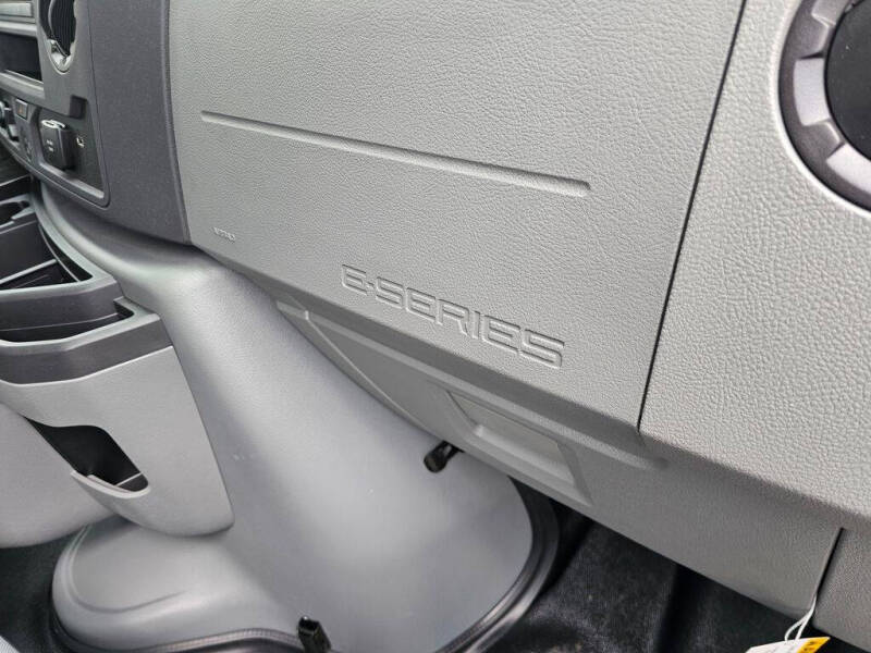 2025 Ford E-Series