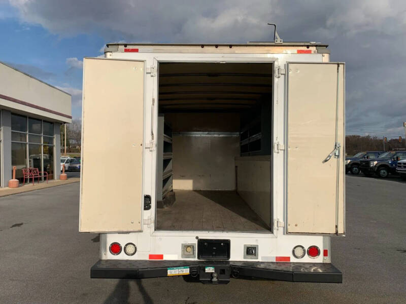 2013 Ford E-Series E-450 SD