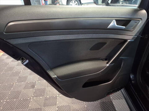 2018 Volkswagen Golf GTI S