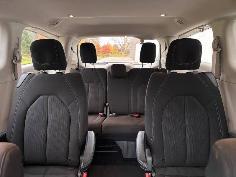 2021 Chrysler Pacifica Touring